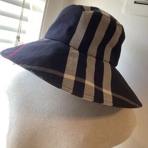 Burberry Navy and Beige Striped Wide-Brim Canvass Bucket Hat